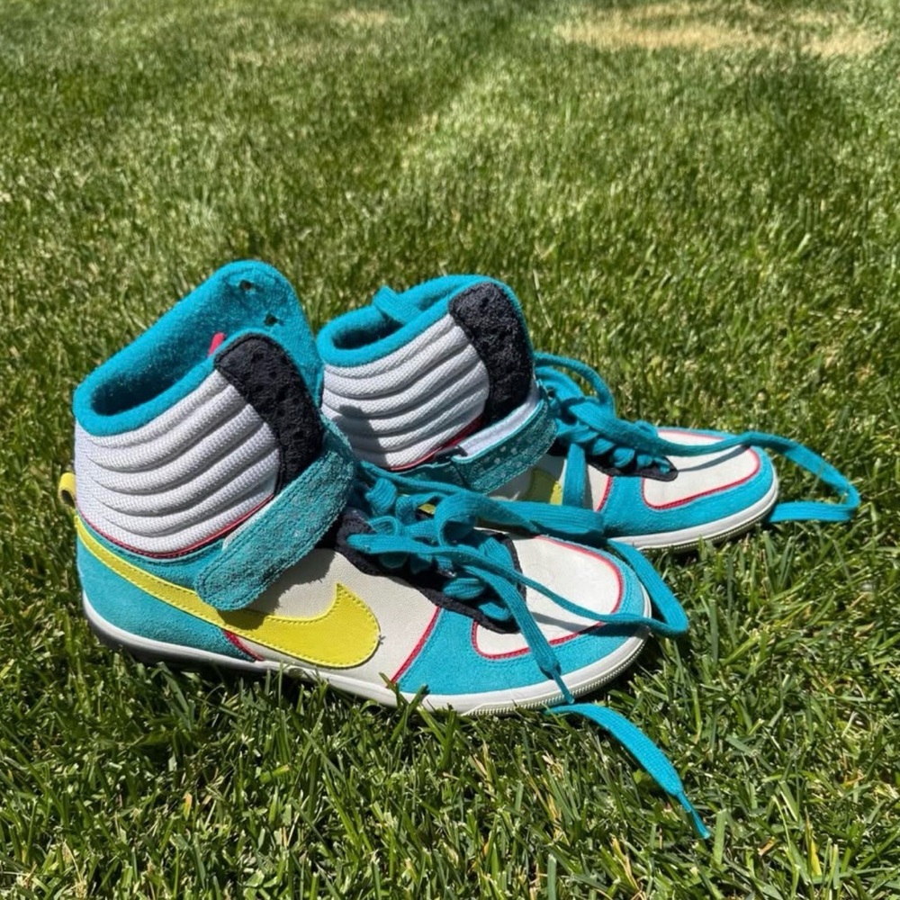 Womens High-Top Sneakers - Teal, Yellow, and Black